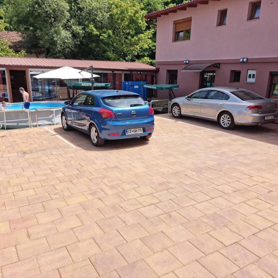 Apartmani Vesto Banyaluka Dış mekan fotoğraf