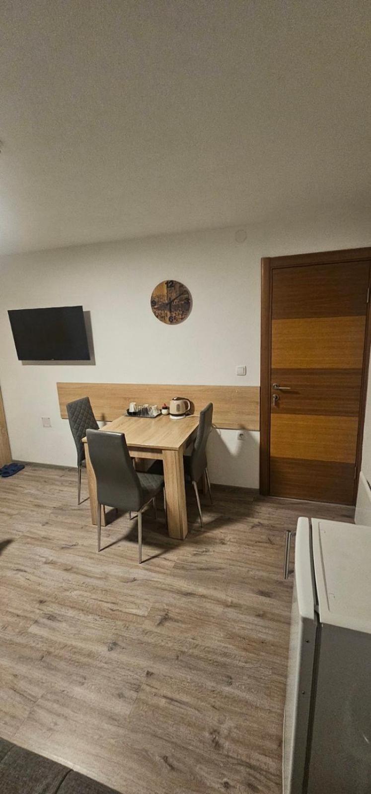 Apartmani Vesto Banyaluka Dış mekan fotoğraf