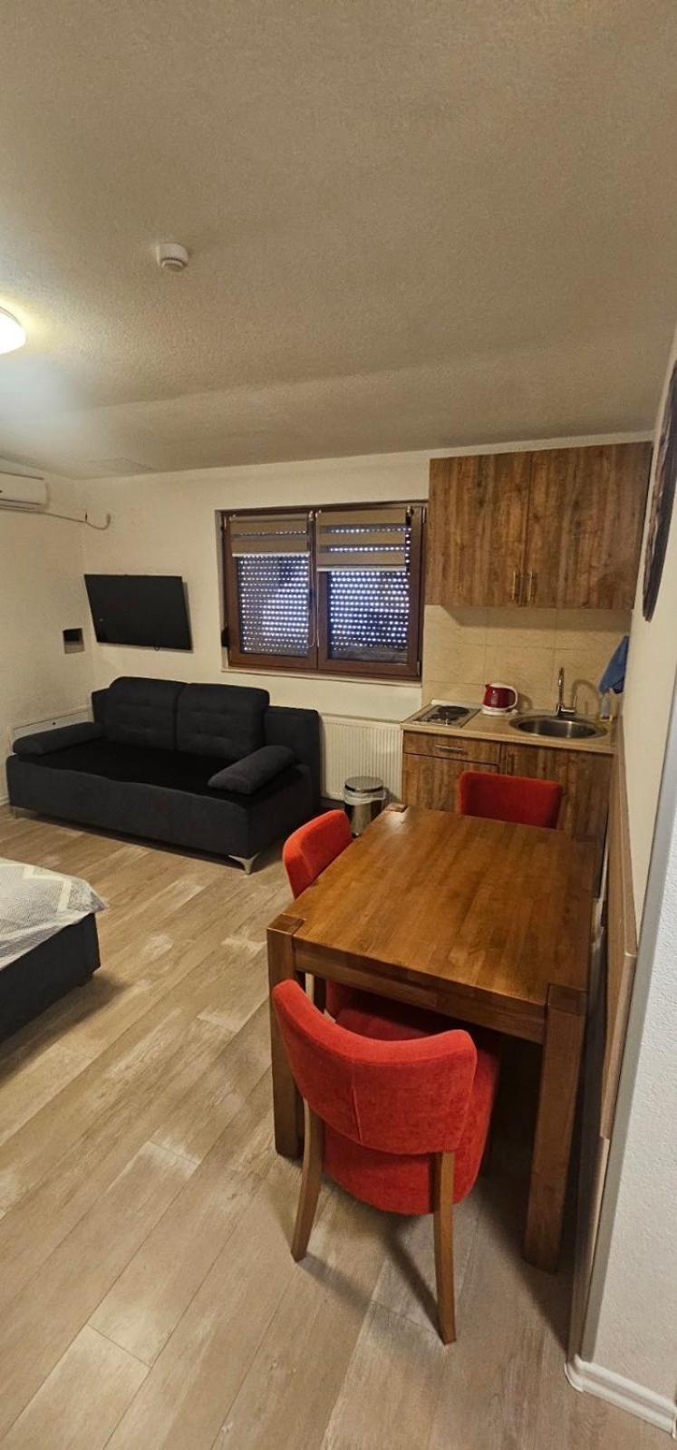 Apartmani Vesto Banyaluka Dış mekan fotoğraf