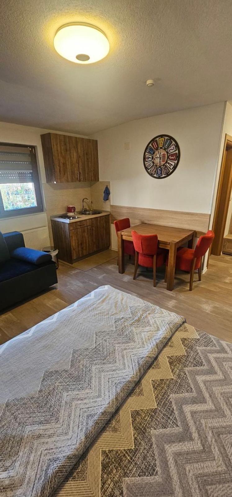 Apartmani Vesto Banyaluka Dış mekan fotoğraf