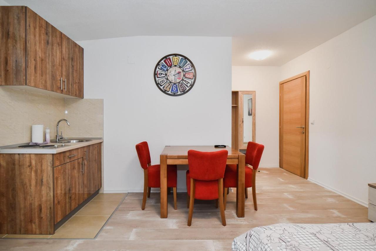 Apartmani Vesto Banyaluka Dış mekan fotoğraf